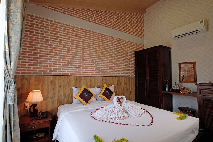 Room 15 of 120