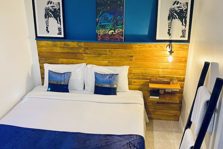 Room 12 of 63