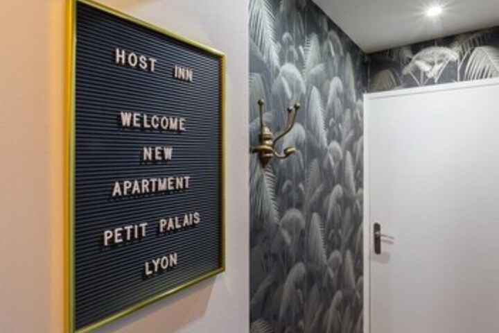 Room 46 of 74