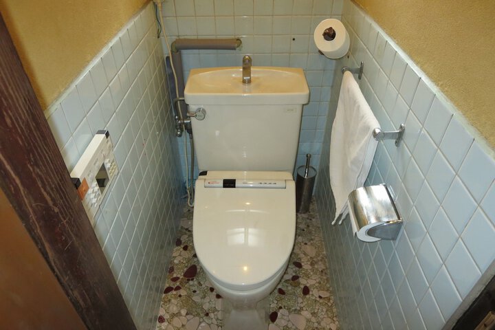 Room 16 of 47