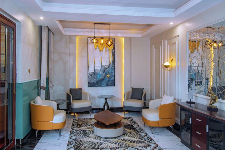 Hotel Interior 4 of 139