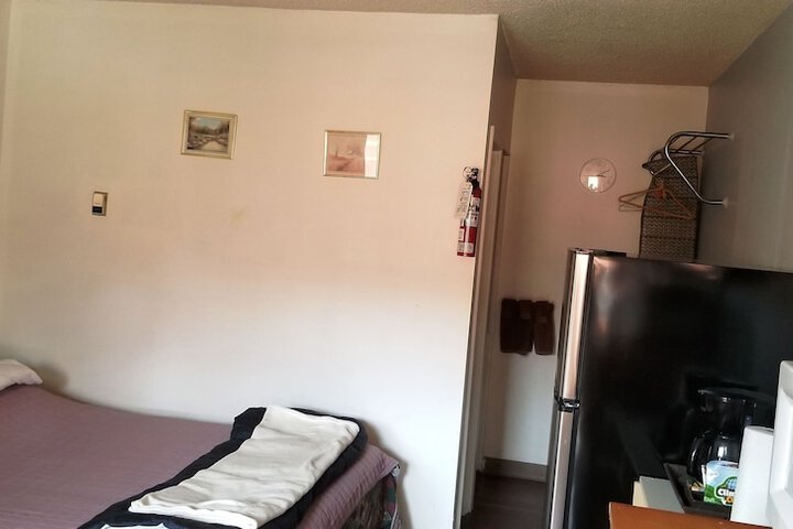 Room 4 of 47