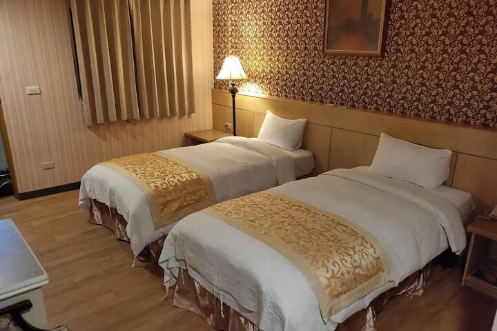 Room 17 of 22