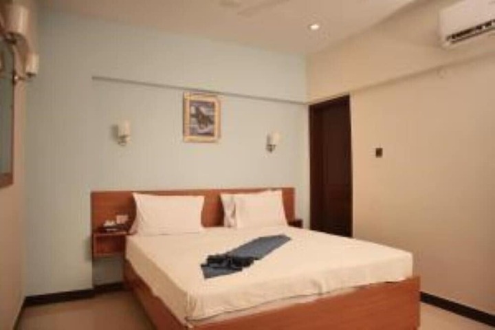 Room 2 of 12