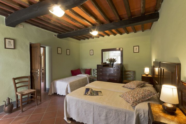 Room 10 of 96