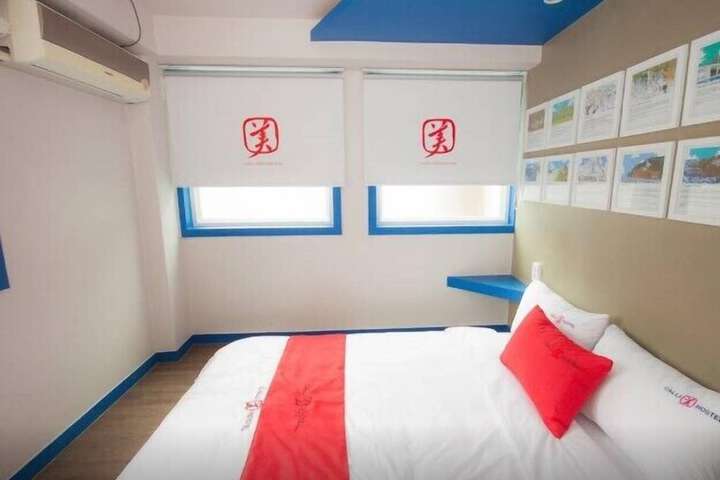 Room 21 of 42