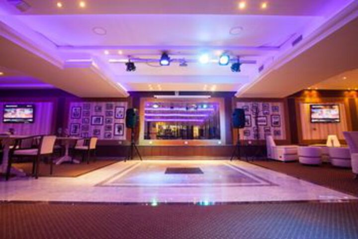 Lounge 60 of 114