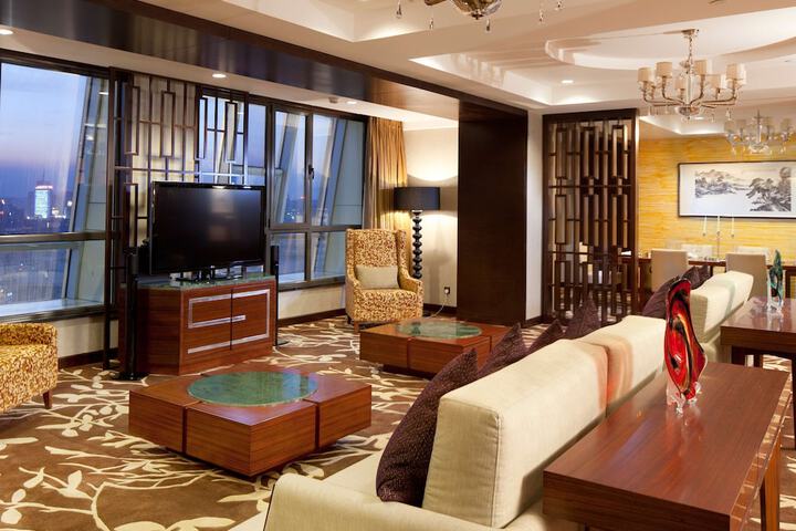 Room 27 of 150
