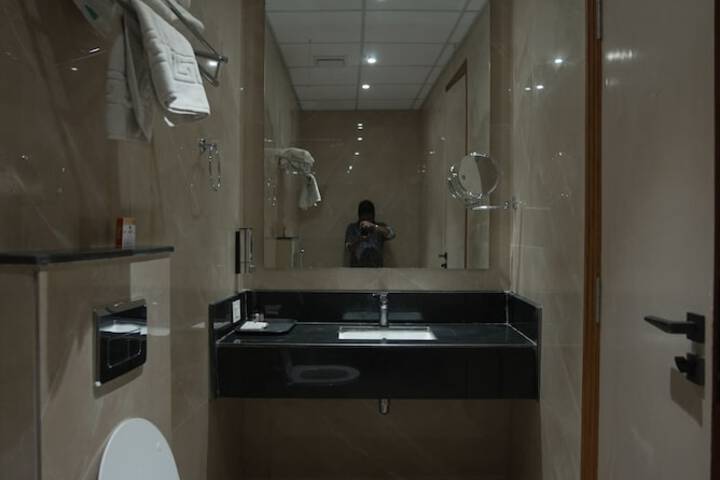 Room 35 of 60