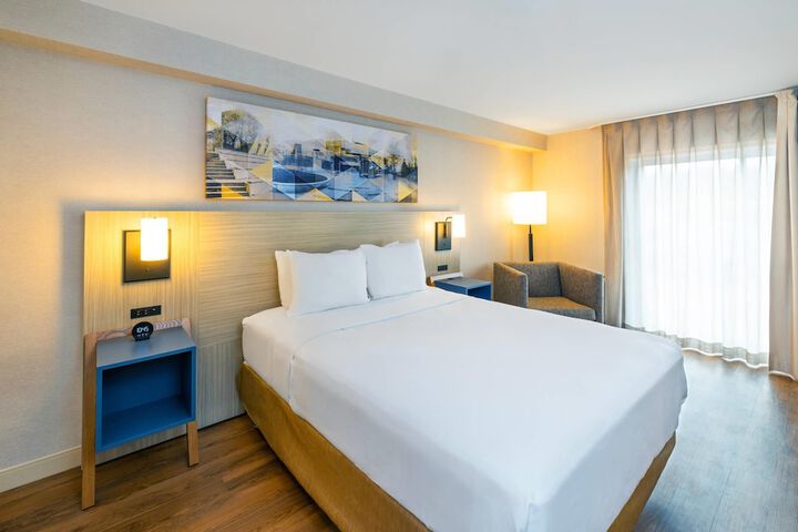 Room 5 of 41