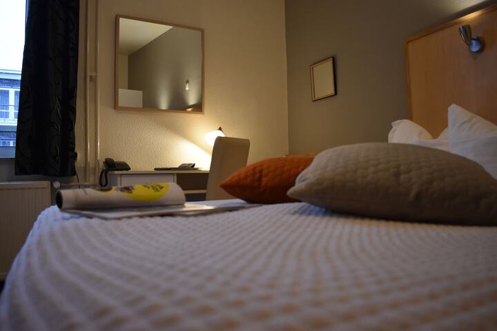 Room 14 of 88