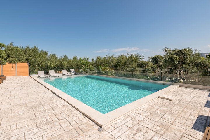 Pool 27 of 68