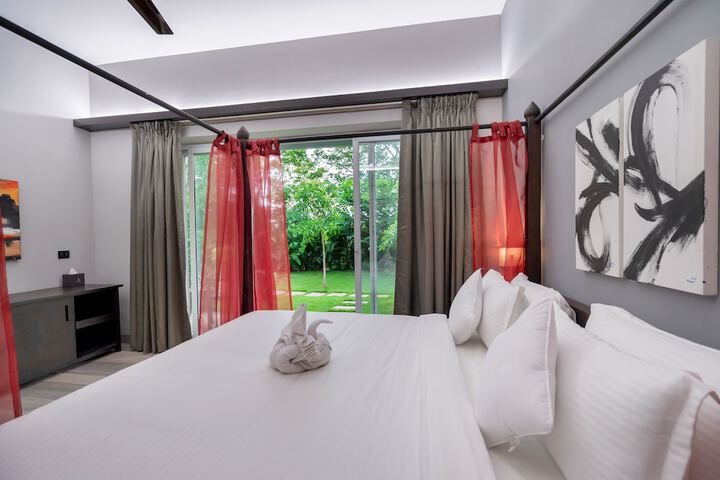 Room 10 of 74