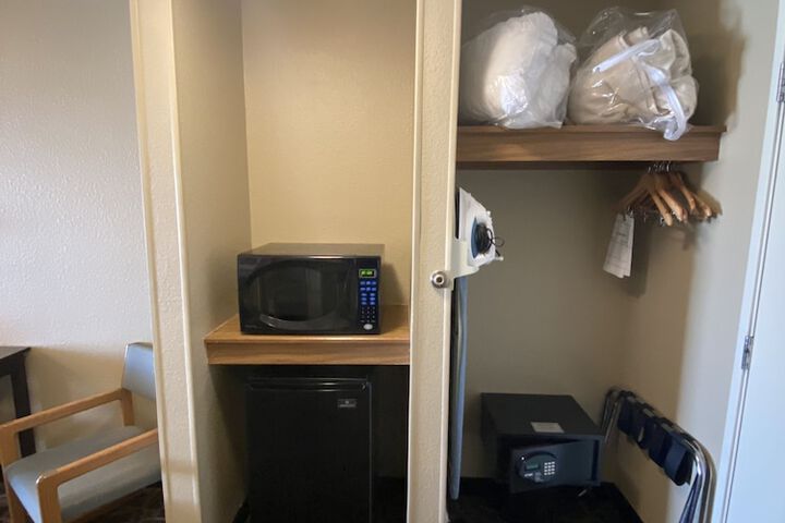 Mini-refrigerator