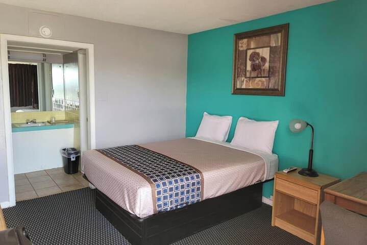 Room 44 of 76