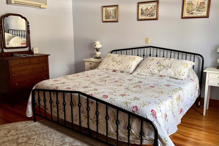 Room 12 of 72