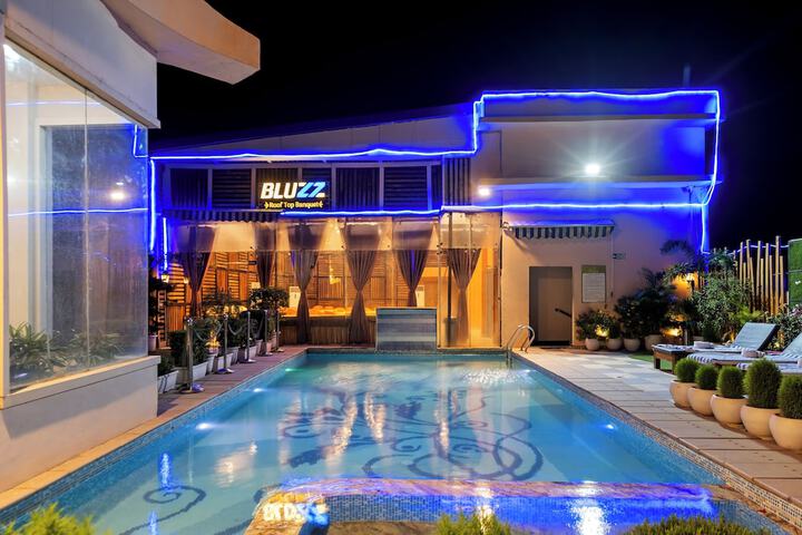Pool 23 of 61