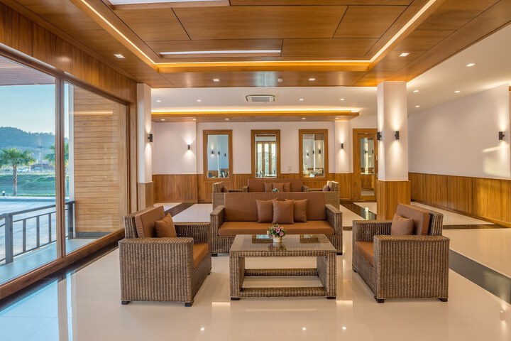 Hotel Interior 4 of 29
