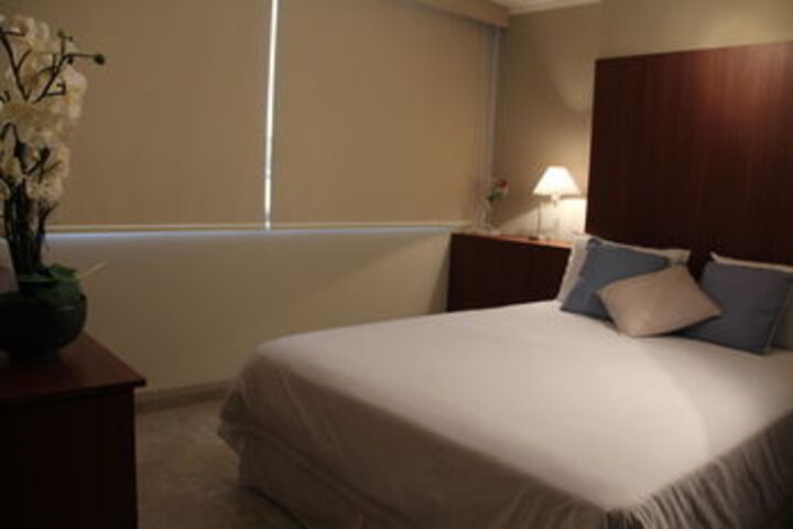 Room 15 of 32