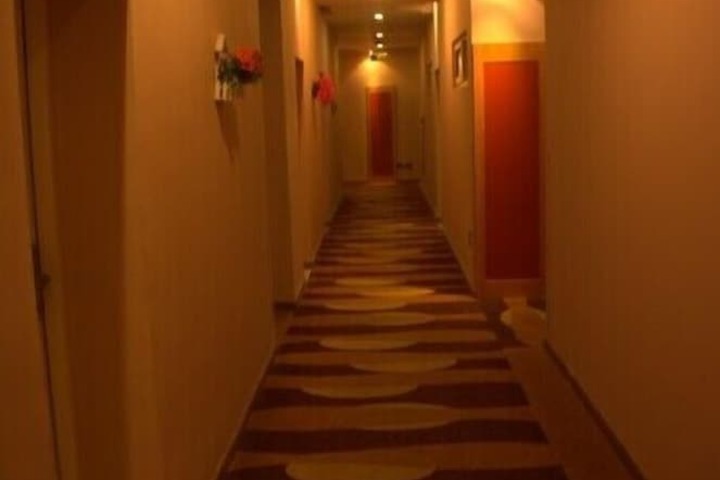 Ballroom/Hall 18 of 18