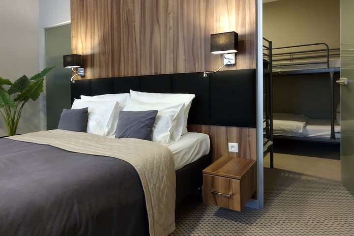 Room 18 of 74