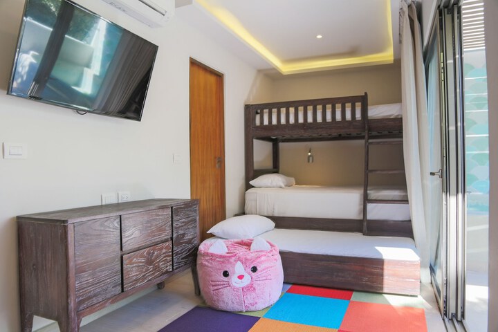 Children's theme room