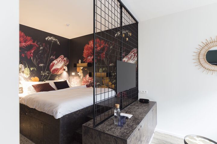Room 12 of 50