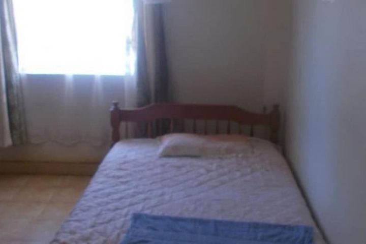 Room 5 of 18