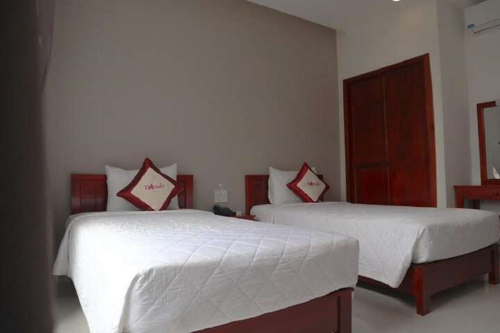 Room 15 of 42