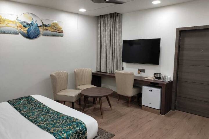 Room 144 of 221