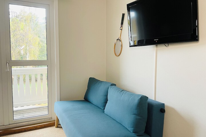 Room 27 of 106