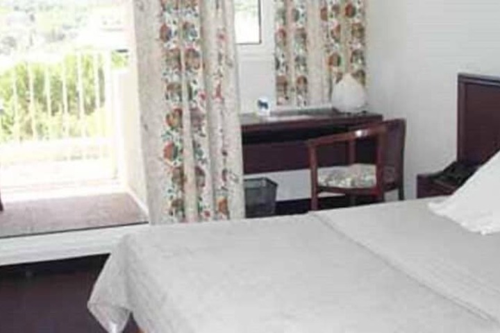 Room 5 of 19