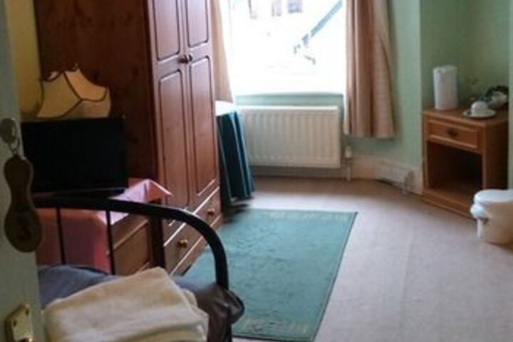 Room 25 of 43