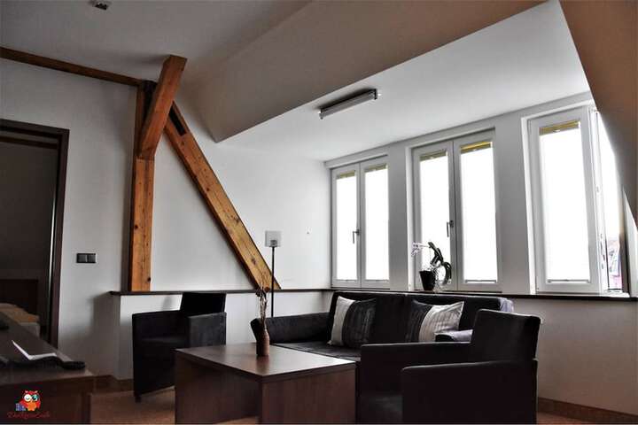 Room 11 of 28