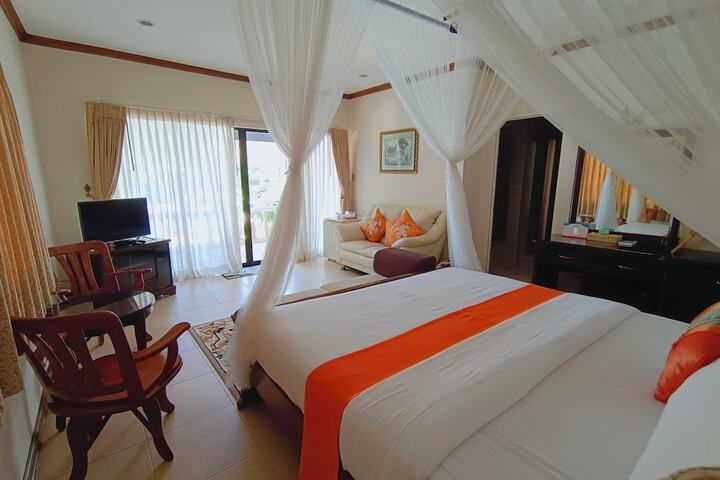 Room 15 of 53
