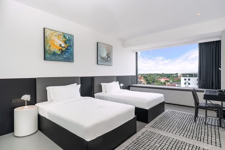 Room 35 of 100