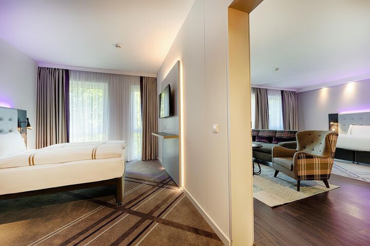 Room 8 of 25