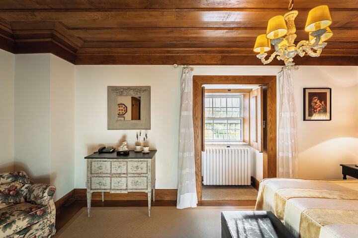 Room 43 of 154