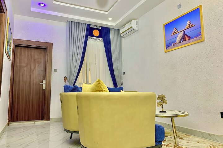 Room 28 of 48