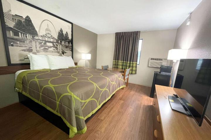1 King Bed (12 of 12)