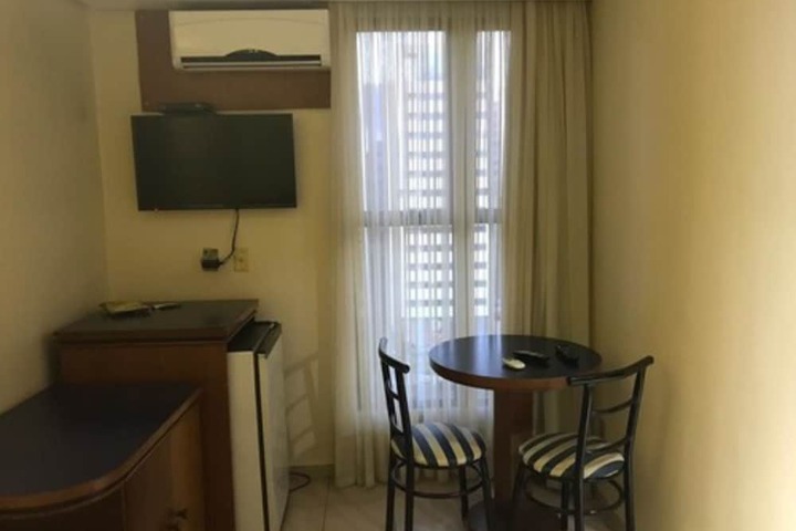 Room 4 of 44