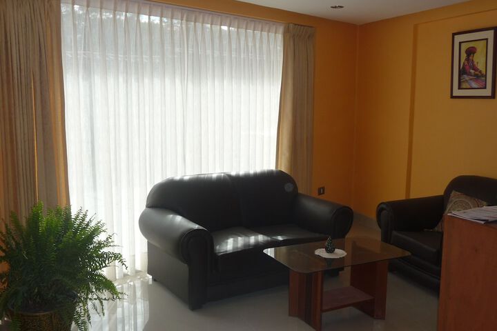 Entrance & Lobby