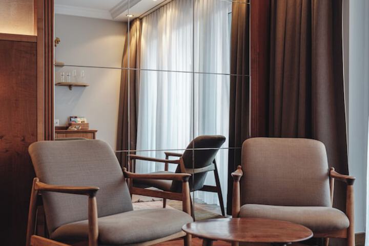 Room 40 of 90