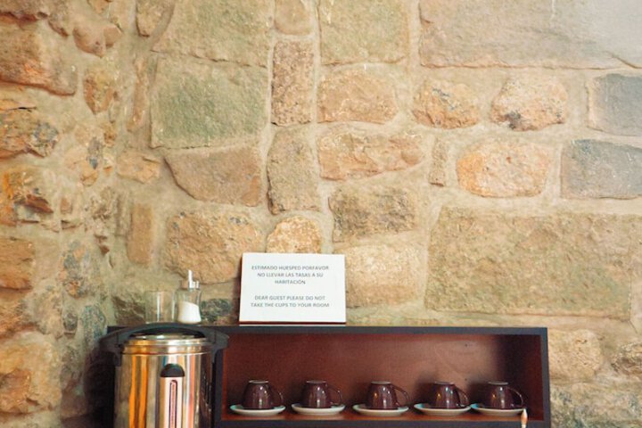 Check-in/check-out kiosk