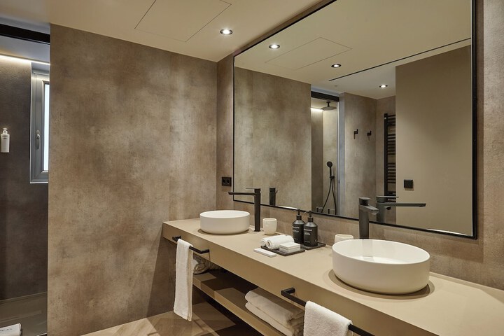 Bath Interior
