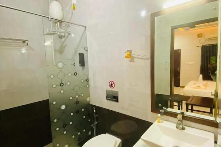 Room 14 of 34