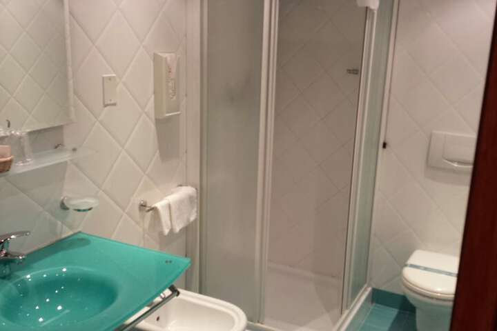 Room 8 of 20