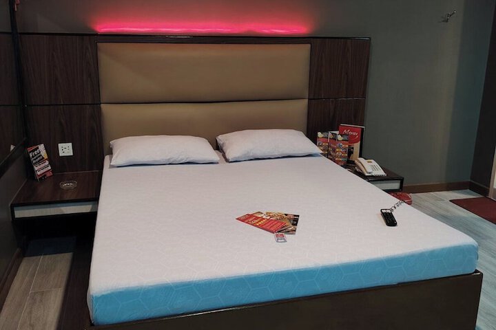 Room 18 of 48