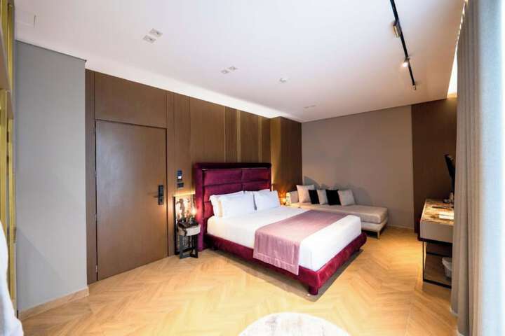 Room 112 of 265
