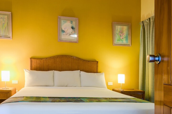 Room 4 of 19